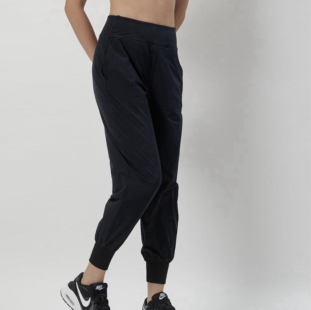 Nike Dri-FIT Bliss 7/8 Joggers Women’s Size M Black Mid-Rise DV9453-010 NWT